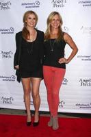 los angeles - jul 17 - Ashley jones, Kelly sullivan arriveert Bij de engel s baars west kust première Bij de laemmle s Koninklijk theater Aan juli 17, 2013 in los engelen, ca foto