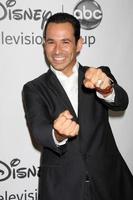 los angeles - jul 27 - helio castroneves arriveert Bij de abc tca partij zomer 2012 Bij Beverly hilton hotel Aan juli 27, 2012 in Beverly heuvels, ca foto