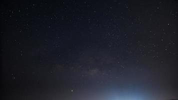 sterren aan de nachtelijke hemel foto