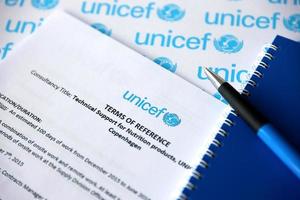 ternopil, Oekraïne - mei 2, 2022 verzoek voor voorstel voor Diensten van unicef - Verenigde landen programm dat biedt humanitair en ontwikkelingsstoornissen bijstand naar kinderen foto