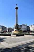 Londen in de uk in 2019. trafalgar plein in Londen foto