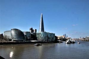 Londen in de uk in 2019. een visie van de rivier- Theems in Londen foto