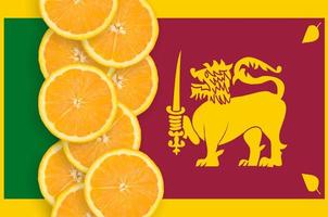 sri lanka vlag en citrus fruit plakjes verticaal rij foto