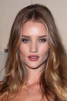 los engelen, okt 26 - rosie Huntington Whiteley aankomen Bij de burberry lichaam lancering Bij burberry Aan oktober 26, 2011 in Beverly heuvels, ca foto