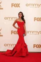 los engelen, sep 18 - nina dobrev aankomen Bij de 63e spitsuur emmy prijzen Bij nokia theater Aan september 18, 2011 in los engelen, ca foto