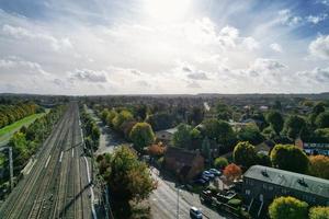 hoog hoek antenne visie van Brits stad Aan mooi dag van winter foto