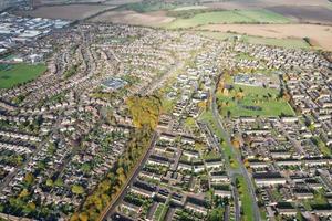 prachtig antenne visie van Brits dorp, drone's hoog hoek beeldmateriaal foto