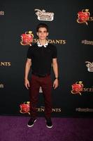 los engelen, jul 24 - cameron boyce Bij de afstammelingen première screening Bij de Walt Disney studio's Aan juli 24, 2015 in burbank, ca foto