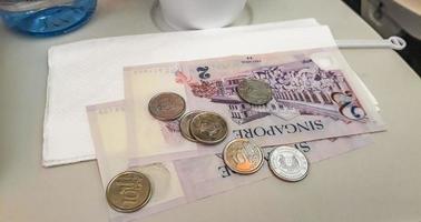 oosten- regio Singapore 2018 Singapore dollar geld munten en rekeningen Aan vlak in Singapore. foto