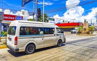 playa del carmen quintana roo Mexico 2022 divers minibussen bestelwagens vervoerders voertuigen auto's playa del carmen Mexico. foto