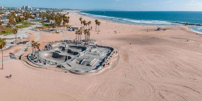 antenne visie van de skatepark van de Venetië strand in la, Californië. foto