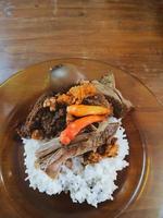 gudeg bu slaan, welke is gelegen Aan jalan wijilan, jogjakarta, is geschikt voor mensen wie Leuk vinden gudeg met een smaak dat is niet te zoet. foto