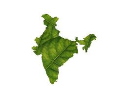 Indië kaart gemaakt van groen bladeren Aan bodem achtergrond ecologie concept foto