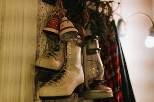 skates Kerstmis tijd sport winter huis wijnoogst foto