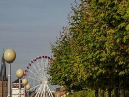 dusseldorf en de Rijn rivier- foto