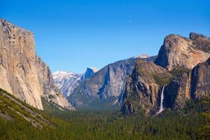 Yosemite El Capitan en Half Dome in Californië foto