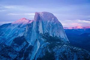Yosemite's halve koepel bij zonsondergang foto
