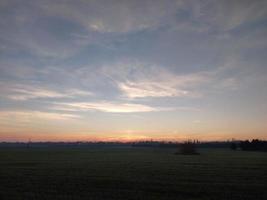 ochtend- en nacht panorama van dageraad foto