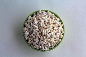knalde rijst- of nel pori ook bekend net zo opgeblazen lahi of karthigai pori foto