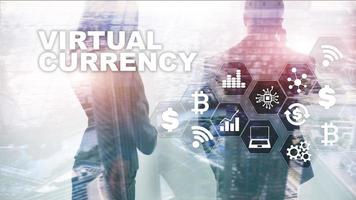 virtuele valutawissel, investeringsconcept. valutasymbolen op een virtueel scherm. financiële technologische achtergrond. foto