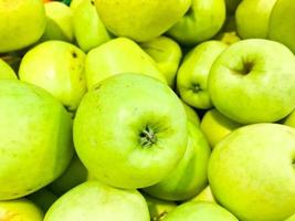 mooi groen rijp zuidelijk natuurlijk zoet vitamine heerlijk oosters helder appels, vruchten. textuur, achtergrond foto