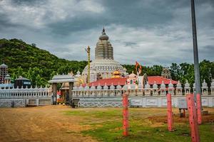 sri maha bhairavar Rudra aalayam is een Indisch beroemd tempel Bij tiruvadisolam, chengalpattu, tamilnadu, zuiden Indië. de beroemd Hindoe god tempel, india's het beste toerisme plaats foto