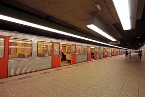 metrostation amsterdam in nederland