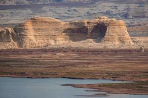 rivier- en majestueus rots formaties Bij meer powell foto