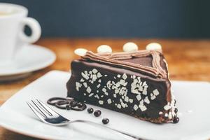 chocoladetaart met kersen foto