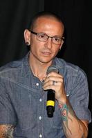 los engelen, jun 18 - linkin park, Chester bennington Bij de linkin park rotswandeling inleidend ceremonie Bij de gitaar centrum Aan juni 18, 2014 in los engelen, ca foto