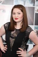 los engelen, aug 20 - Emma kenney Bij de als ik blijven première Bij tcl Chinese theater Aan augustus 20, 2014 in los engelen, ca foto