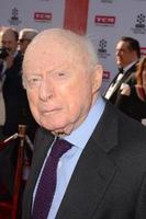 los engelen, apr 28 - norman lloyd Bij de tcm klassiek film festival opening nacht rood tapijt Bij de tcl Chinese theater imax Aan april 28, 2016 in los engelen, ca foto