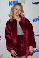 los engelen, dec 2 - zara larsson Bij de 102 7 kiis fm s rinkelen bal 2016 Bij nietjes centrum Aan december 2, 2016 in los engelen, ca foto