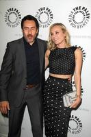 los angeles, 24 jun - demian bichir, diane kruger bij de the bridge screening en paneldiscussie in het paley center for media op 24 juni 2014 in beverly hills, ca. foto