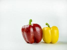 rode en gele paprika's foto