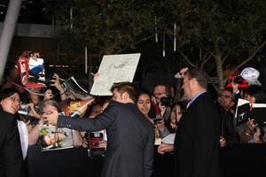 los engelen, nov 14 - robert pattinson arriveert Bij de schemering - breken dageraad een deel 1 wereld première Bij nokia theater Bij la leven Aan november 14, 2011 in los engelen, ca foto