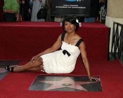 angela bassett angela bassett ontvangt een ster Aan de Hollywood wandelen van roem Hollywood boulevard los engelen, ca maart 20, 2008 2008 kathy hutjes hutjes foto