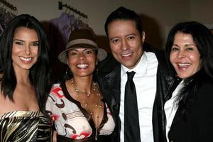 roselyn sánchez, lisa vidaal, yancy aria's, en Maria conchita alonso lichaam taal sportkleding winkel opening 14700 ventura blvd Sherman eiken, ca 91403 oktober 22, 1994 ©2008 kathy hutjes hutjes foto