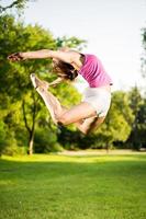 jumping vrouw visie foto