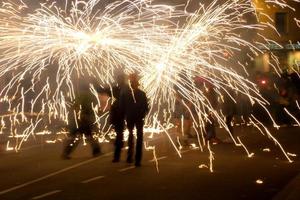 abstract foto van duivels en vuurwerk partijen.