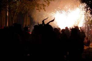 abstract foto van duivels en vuurwerk partijen.