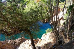 Catalaans costa bravoure, middellandse Zee zee in de stad- van sant feliu de guixolen. foto