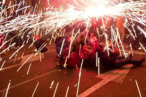 abstract foto van duivels en vuurwerk partijen.