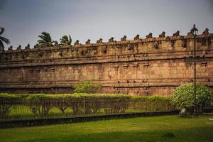 tanjore groot tempel of brihadeshwara tempel was gebouwd door koning raja raja cholan in danjavur, tamil nadu. het is de heel oudste en hoogste tempel in Indië. deze tempel vermeld in unesco erfgoed plaats foto