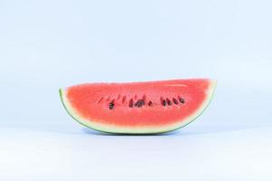 watermeloen op witte achtergrond foto