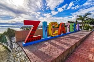 puerto escondido Mexico oaxaca Mexicaans 2022 kleurrijk zicatela puerto escondido belettering teken symbool Aan strand Mexico. foto