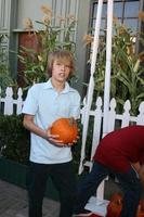 cole vrijen aankomen naar de kamp ronald mcdonald evenement Aan de backlot van universeel studio's, in los engelen, ca Aan oktober 26, 2008 foto