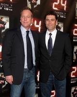 kiefer sutherland en carlos Bernard aankomen Bij de 24 seizoen slotstuk screening seizoen 8, en seizoen 7 DVD vrijlating Bij de wadworth theater in Westwood, ca Aan mei 12, 2009 foto