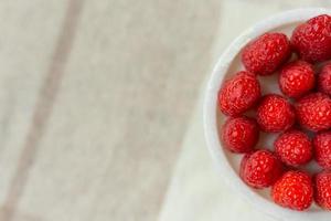 framboos detailopname Aan een mooi stellage, zomer fruit. foto