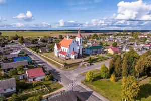 antenne visie Aan barok tempel of Katholiek kerk in platteland foto